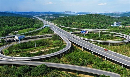 荔湾钢筋套筒应用于高速公路